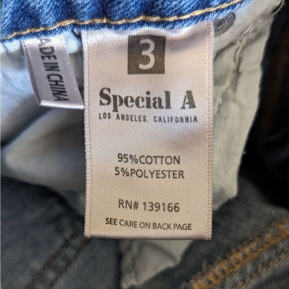 5/$20 Special A Distressed Boyfriend Jeans Size 3 - Picture 6 of 7